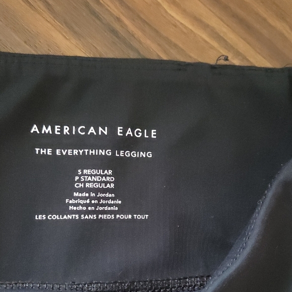American Eagle The Everything Legging Size S - Picture 2 of 3
